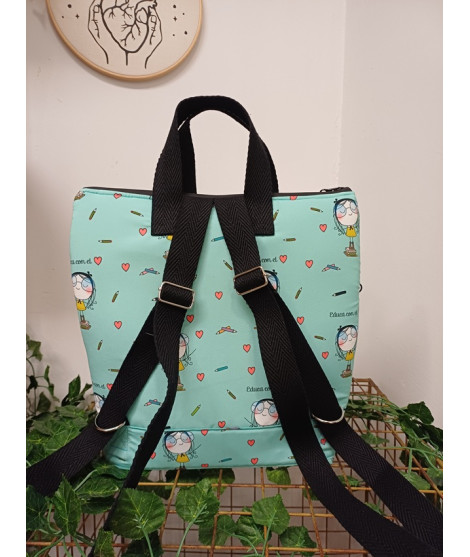 Mochila Educa con el corazón (impermeable)